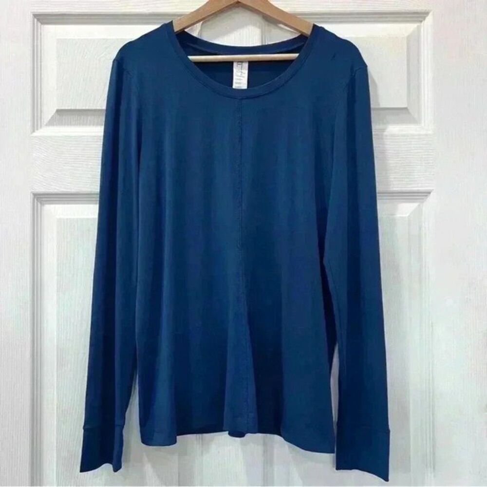 Fabletics Blue Light Weight Long Sleeve Top Womens XL